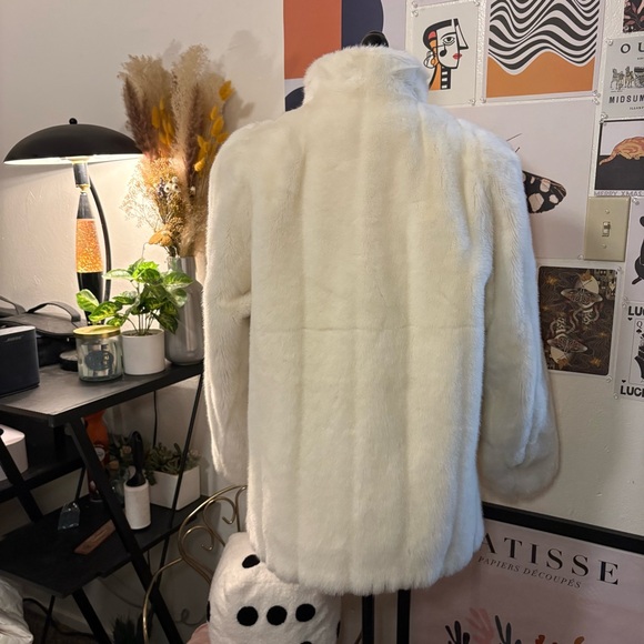 Vintage Grandella Sportowne Cream Faux Fur Coat Size 10 - Picture 5 of 11